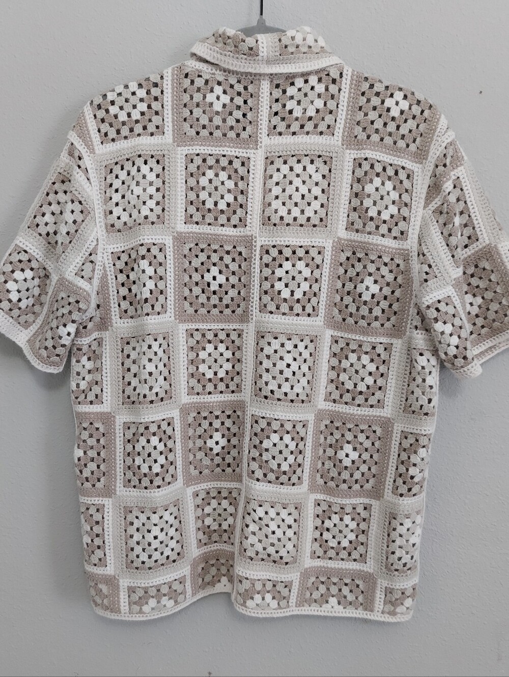 Abercrombie & Fitch Crochet Granny Square Knit Beige Camp Collar Shirt Men M - Picture 4 of 7